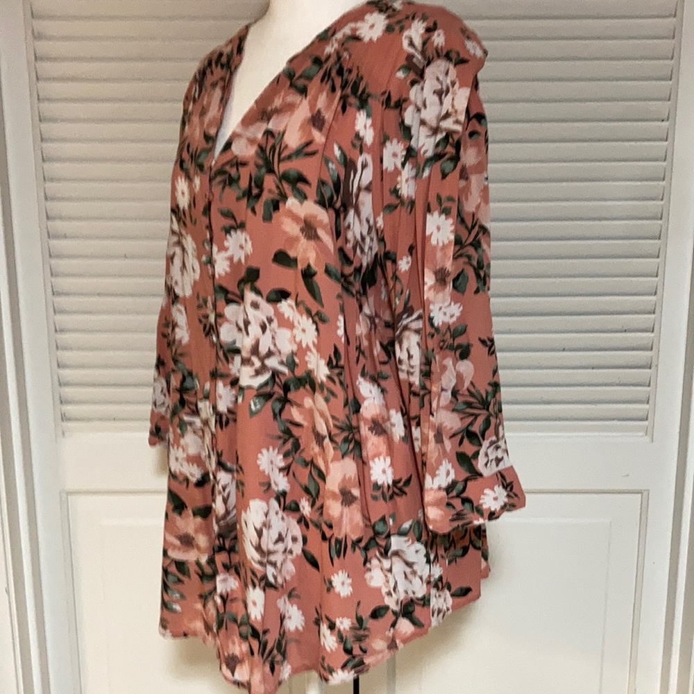 EUC Torrid Harper Multicolor Floral Blouse Plus Size 3X - Picture 5 of 11